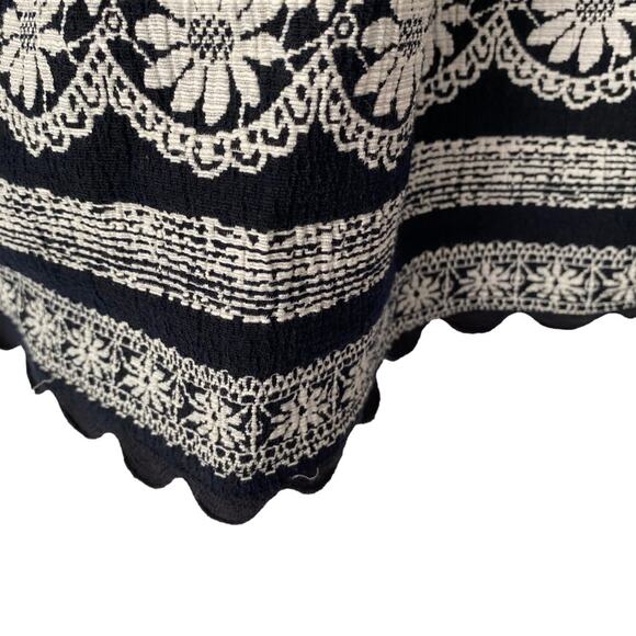 Kourt Embroidered Black Scalloped Top size medium Boho size medium - Picture 5 of 10